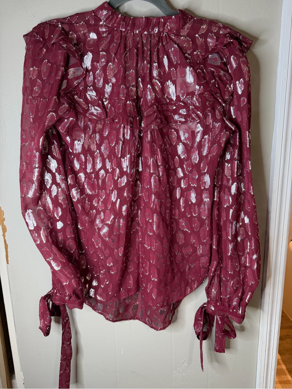 Veronica Beard NWT Brooks Tie-Sleeve Blouse in Burgundy Metallic Silk SZ 2